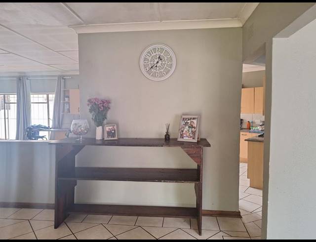 3 BEDROOM PROPERTY TO RENT IN STRUBENVALE
